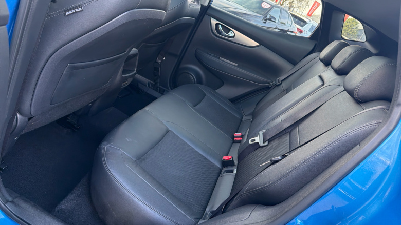 Nissan Qashqai 1.3 DiG-T 160 Tekna 5dr Petrol Hatchback